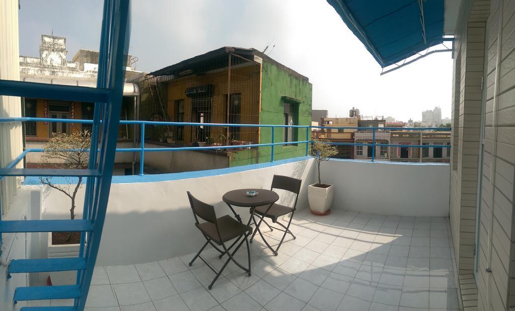 Simple Travel Hostel Дунган Екстериор снимка